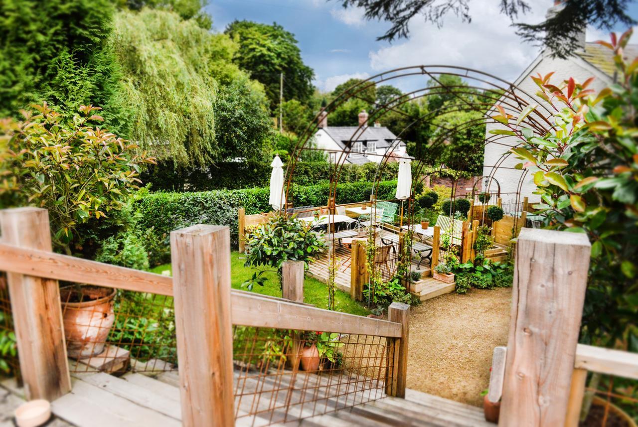 Roebuck Inn Mobberley Екстериор снимка