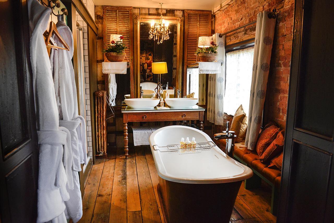 Roebuck Inn Mobberley Екстериор снимка